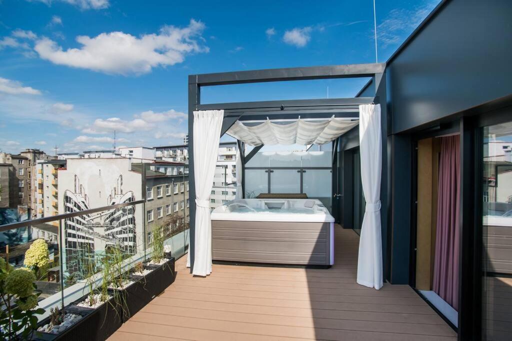 Luksusowy Penthouse Z Jacuzzi I Widokiem Na Morze Apartamento Gdynia Exterior foto